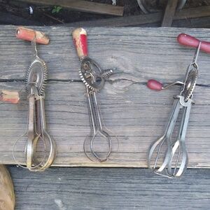 Antique hand mixers
